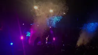 Yeah yeah yeahs “heads will roll” Live at the Aragon ballroom in Chicago on 5/29/18