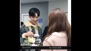 Chaemin gave wonyoung flower bouquet AGAIN! y'all!! #chaemin #wonyoung #ive