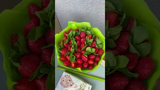 #Букет из клубники. Яркий вкусный подарок.