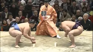 The January Sumo tournament 2013, 13-15 days: the Khats bass (Tokyo) / Hatsu Basho (Tokyo)