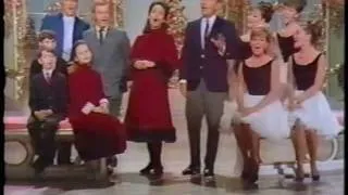 Bing Crosby & Lennon Sisters - Christmas Medley (1968)