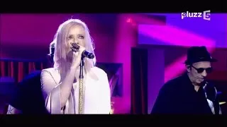 Garbage, en Live avec "Empty" - C à vous - 25/05/2016