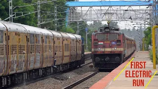 First Electric Loco | 82654 Jaipur - Yesvantpur SUVIDHA Express | Perfect Crossing at Hi-speed | SWR