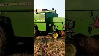 John Deere 1042 harvesting triticale