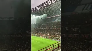 “Pioli’s on fire” by the ACMilan fans after that 3-2 win over Inter #derbydellamadonnina