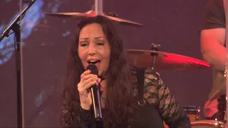 Yvonne Elliman - Love Me (Live) - Boston 2022