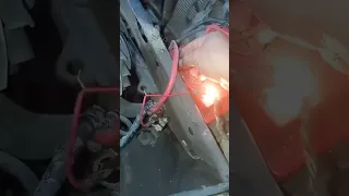 كشف تسريب تيار كهربائي في السيارةDetecting an electric current leak in the car