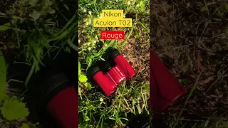 On vous en fait voir de toutes les couleurs avec les jumelles Aculon T02 de chez Nikon ! 💙❤️🤍