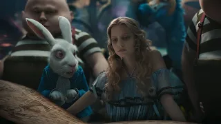 بنت بتقع في حفرة بتخليها تكتشف عالم فيه كائنات مسحورة Alice in wonderland