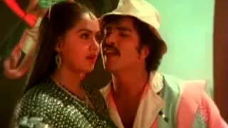 Hennendarenu   Saavira Sullu   Ravichandran   Radha   Kannada Songs   YouTubevia torchbrowser com