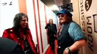 Johnny Depp funny video joking Alice Cooper leaving the dressing room