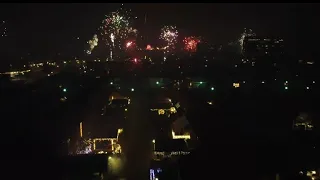 4K Vuurwerk 2024 Drone beelden jaarwisseling Hengelo Noord. Fireworks / Feuerwerk