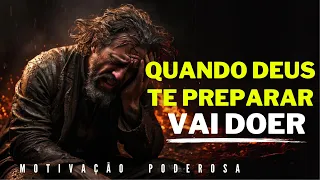 É DOLOROSO PORQUE VOCÊ ESTÁ EM UMA BATALHA ESPIRITUAL (Deus está usando essa dor para prepará-lo)