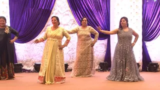 Navrai Majhi | Sangeet Dance | English Vinglish | Mothers Dance