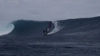 Windsurfing Cloudbreak in Fiji!