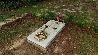 Gravesite of a Simple Man.. Late Lead Singer of Lynyrd Skynyrd Ronnie Van Zant 1948-1977