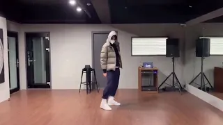 SF9 YooTaeyang - (Dangerous) x Smooth Criminal (Michael Jackson) Dance Practice :)