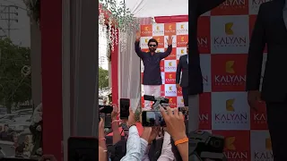 Ranbir Kapoor in Agra😍 #agra #kalyanjewellers #launch