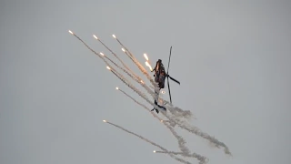 Apache Solo display team - Luchtmachtdagen 2014 [HD]