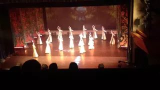 Уйгурский женский танец с пиалами