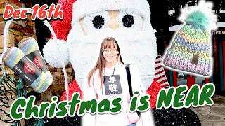 I saw Santa | Crochet Christmas Vlog | PassioKnit Kelsie