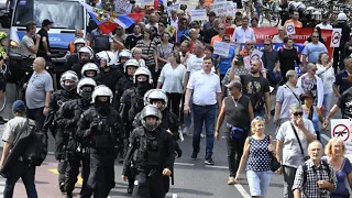 Gegen Waffen und Sanktionen: Hunderte Teilnehmer bei pro-russischen Protesten in Köln