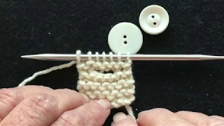Horizontal one row buttonhole in garter stitch