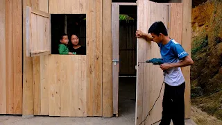 Install wooden doors to prevent bad guys from breaking in when away from home _ Phuong's family life