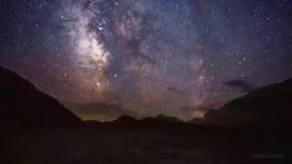 Звездное небо  в пустыне и горах