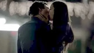 Elena and Damon kissing 3x19 Heart of Darkness