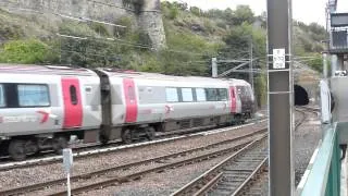 Cross Country 220005 leaves Edinburgh (21/9/13)