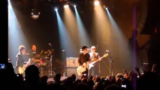 Johnny Marr (with Andy Rourke on bass) - How Soon Is Now? live at Music Hall of Williamsburg