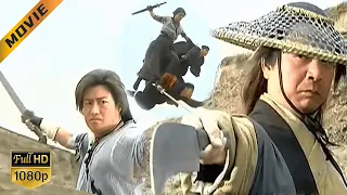 [Movie] The old man chopping firewood in a down-to-earth manner is actually a kung fu master!