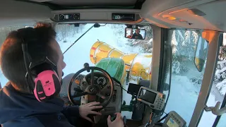 Snow Plowing in Southern Finland 2021: John Deere 7530 + Soukkio Butterfly