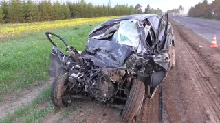 27.05.2017 Последствия ДТП на 53 километре автомобильной дороги «Елабуга - Пермь» (Алнашский район)