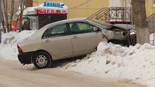 Врезался в дерево