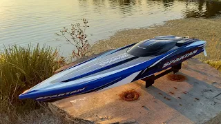 Traxxas Spartan - First test of my new very powerful rc speedboat 6s