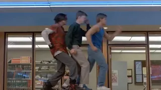 The Breakfast Club (Dance Scene) - Pat Benatar  ‘Love is a Battlefield’