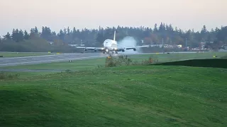 Landing: N718BA Boeing Boeing 747-4H6(LCF) Dreamlifter - cn 27042 / 932