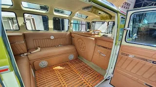 Kombi com interior customizado