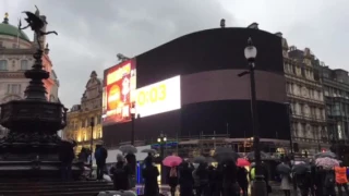 Piccadilly Circus Lights Switch Off