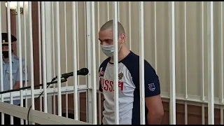 Прощения у мамы студента попросил убийца на суде в Волгограде