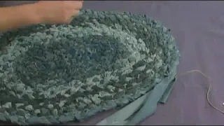 Making Area Rugs From Recycled Jeans : Braided Jeans Rug: Finishing Rug & Securing End