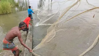 Most satisfying cast net fishing video-traditional net fishing in the river