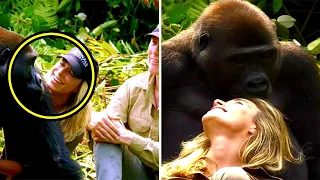 Er stellt seiner Frau einen Gorilla vor, dann fängt die Kamera etwas Unerwartetes ein
