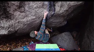 FrictionLabs Pro Taylor McNeill tops out Spinal Twist V13/8B.🤘