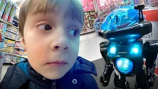 ROBOT IN TOYS R US!! Lego, Nerf, Playmobil, Pj Masks, Paw Patrol and Star Wars