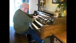 Mike Reed plays "Go away little Girl" on his groovy Hammond Organ