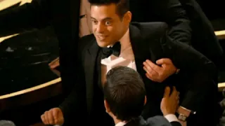 Rami Malek It falls | Oscars 2019