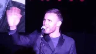 Gary Barlow sings "Back For Good" @ HMV Album Signing London - 25/11/13